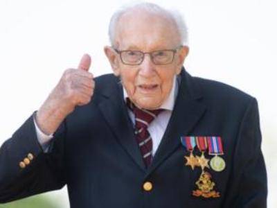 Борис Джонсон - Томас Мур - Британский 100-летний ветеран, который собрал 33 млн фунтов для борьбы с коронавирусом, получит титул рыцаря - news.am - Англия
