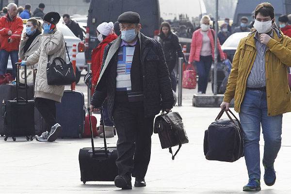 Moody’s предсказало отток населения из российских регионов из-за COVID-19 - trud.ru - Россия