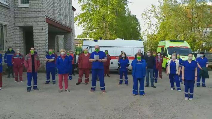 Работники скорой помощи из Перми пожаловались на отсутствие президентских выплат - govoritmoskva.ru - Москва - Пермь