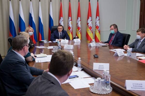 Алексей Текслер - На Южном Урале соцработники до конца мая получат стимулирующие выплаты - nakanune.ru