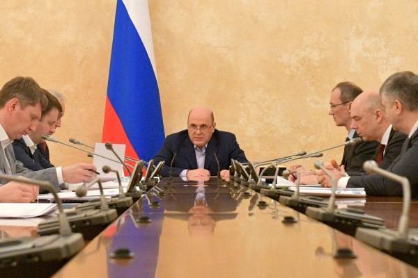 Михаил Мишустин - В 14 регионах России начали снимать коронавирусные ограничения - abnews.ru - Россия - Новости