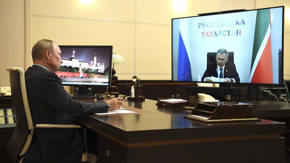 Владимир Путин - Рустам Минниханов - Путин поддержал выдвижение главы Татарстана на новый срок - riafan.ru - Москва - Россия - респ. Татарстан