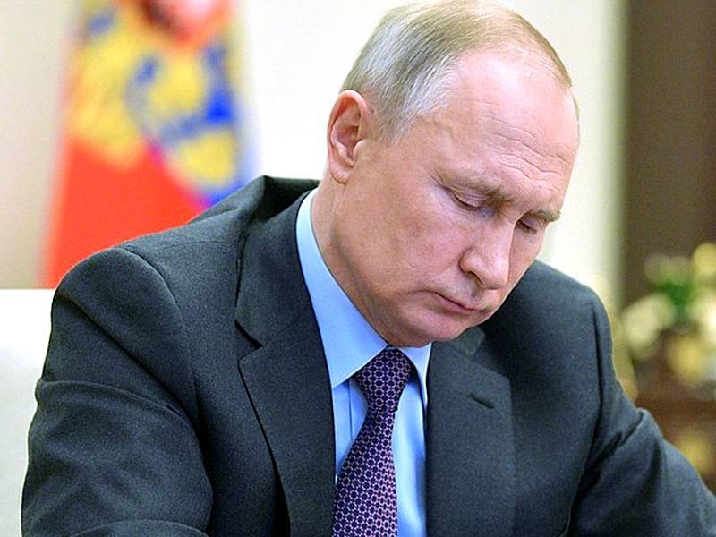 Валерий Соловей - Политолог Соловей: Из-за болезни Путин скоро не сможет управлять страной - sobesednik.ru