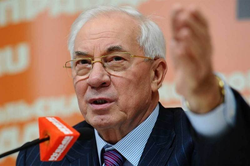 Владимир Зеленский - Петр Порошенко - Николай Азаров - Экс-премьер Украины Николай Азаров: Зеленский работает под задачи Госдепа, где Киев Москве - враг! - pravdoryb.info - Москва - Украина - Киев