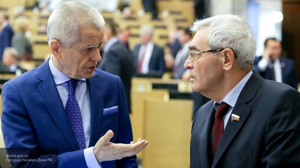 Геннадий Онищенко - Онищенко призвал открыть кафе и возобновить работу магазинов в РФ - politros.com - Россия