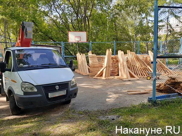 В Екатеринбурге парк 22 Партсъезда начали ограждать забором. Жители обратились к губернатору - nakanune.ru - Екатеринбург