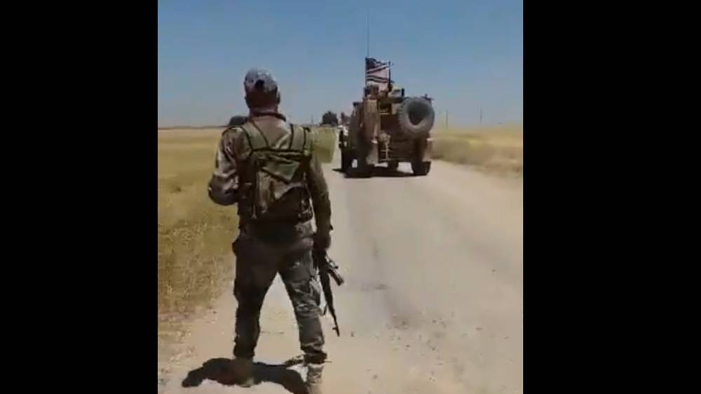 Сирийские военные заблокировали конвою ВС США проезд в Хасаке - riafan.ru - США - Сирия - Дамаск - Сана