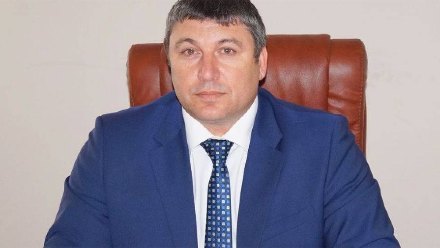 Глава района в Адыгее уволился после массового заражения коронавирусом на похоронах - gazeta.ru - респ. Адыгея - район Красногвардейский