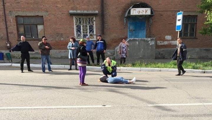 Челябинские инспекторы сбили женщину на переходе во время погони за нарушителем - vesti.ru - Москва - Челябинская обл.