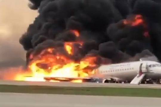 Владимир Путин - ssj100 - Сотни пилотов и авиаэкспертов потребовали «полноценного настоящего расследования» катастрофы SSJ100 в Шереметьево - versia.ru - Россия