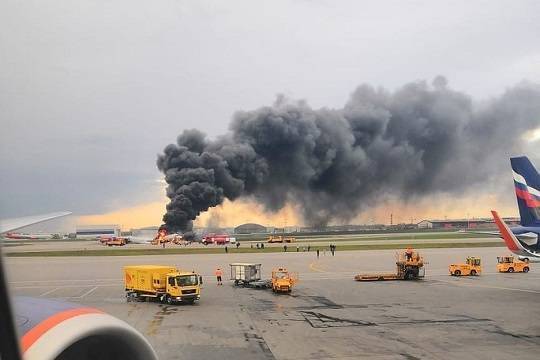 Александр Иванов - Бывший испытатель SSJ-100 рассказал о неуправляемости авиалайнера во время катастрофы в Шереметьево - versia.ru