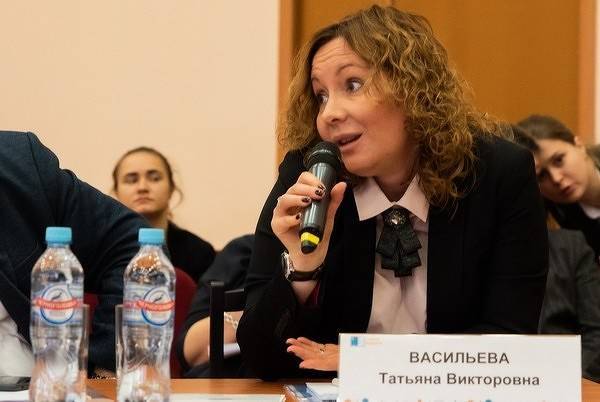 Михаил Мишустин - Татьяна Васильева - Сергей Кравцов - Цифровой трансформацией минпросвещения займется экс-учительница истории без опыта работы в ИТ - cnews.ru - Москва - Россия