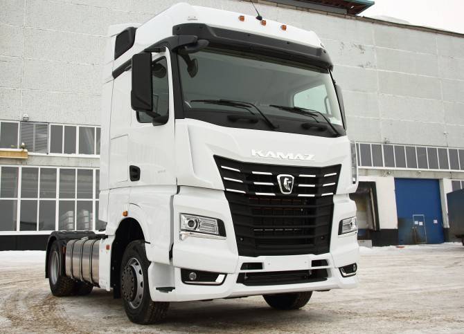 КАМАЗ начал продажи тягачей нового поколения - autostat.ru - Россия - Камаз