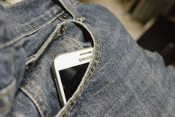 Samsung презентовала военный смартфон - abnews.ru - Новости