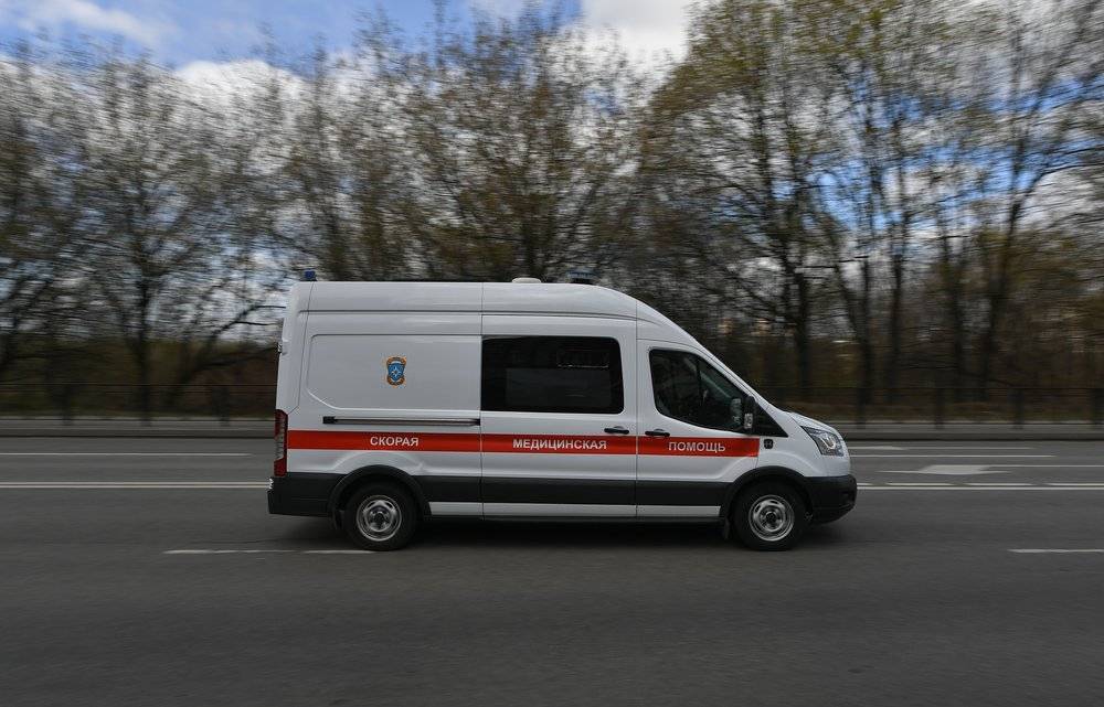 Два человека пострадали при столкновении трех автомобилей на юго-западе Москвы - vm.ru - Москва - На