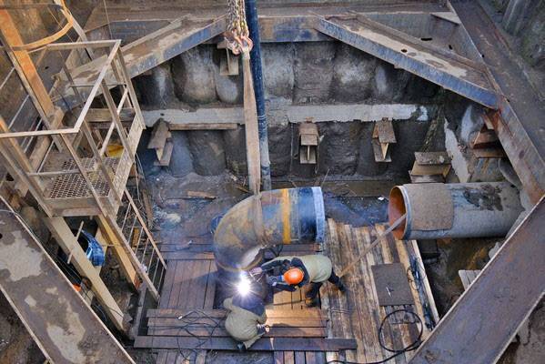 Петр Бирюков - Уникальная реконструкция газопровода-дюкера «Кутузовский» стартовала в Москве - vm.ru - Москва - Строительство