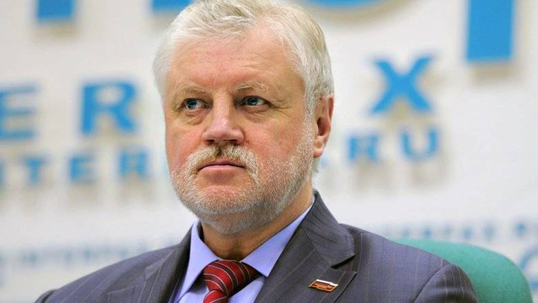 Владимир Путин - Сергей Миронов - Миронов: «Материальную помощь должны получать все дети до 18 лет» - newizv.ru - Россия