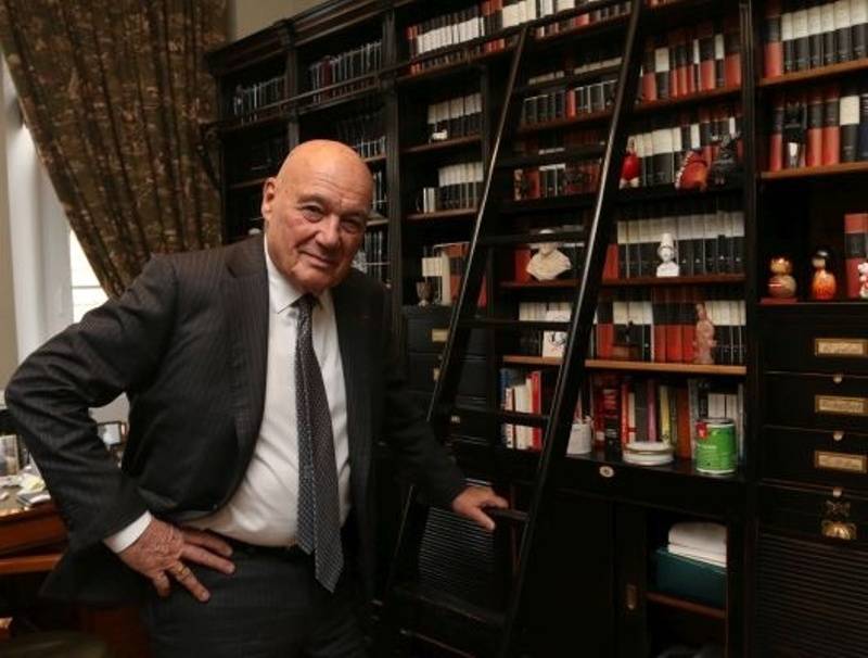 Владимир Познер - Никита Михалков - Познер о скандале с "Бесогоном": У Михалкова есть странное стремление к власти - sobesednik.ru - Россия