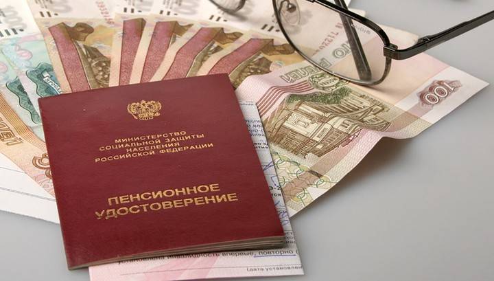 Антон Котяков - Пенсионный фонд России в 2019 году направил на выплату пенсий 7 трлн рублей - vesti.ru - Россия