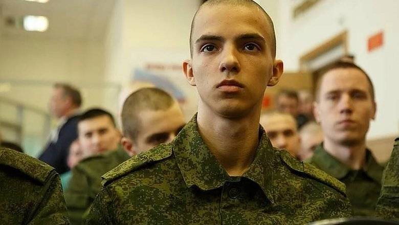 Валерий Герасимов - Путин - Военный призыв для абитуриентов в этом году отложат - newizv.ru - Россия