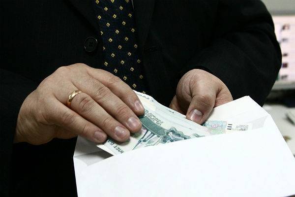 Анатолий Артамонов - Сенатор предложил массово сажать за любые «серые» зарплаты - trud.ru