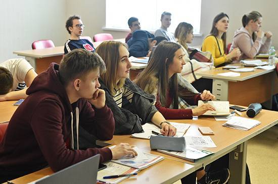 Вузы в 2020 году будут принимать абитуриентов не более чем по трём ЕГЭ - pnp.ru