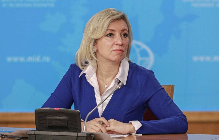 Захарова рассказала о мошенничестве с выплатами застрявшим за границей - news.ru - Россия