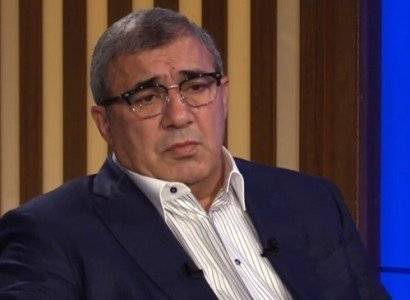 СК Армении предъявил обвинение экс-главе ФФА и его сыну - news.am - Армения