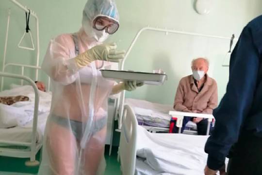 Алексей Дюмин - Тульский губернатор поддержал медсестру, которая пришла на работу в бикини - versia.ru - Тула - Тульская обл.