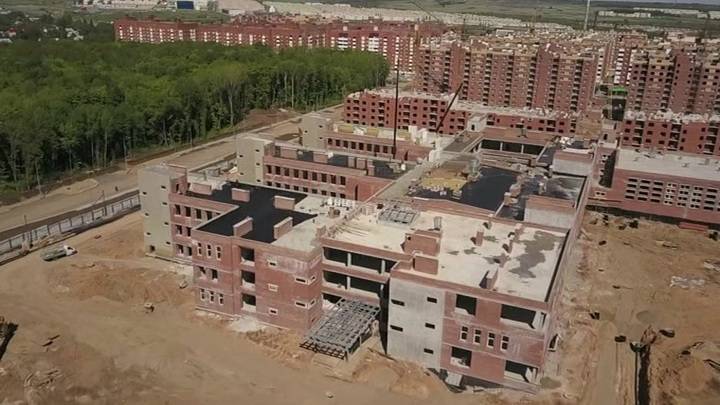 Строительство в режиме карантина: в Самаре возводятся новые социальные объекты - vesti.ru - Самара