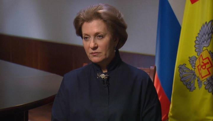 Анна Попова - Михаил Мурашко - Глава Роспотребнадзора: прививать от коронавируса начнут с групп риска - vesti.ru - Россия