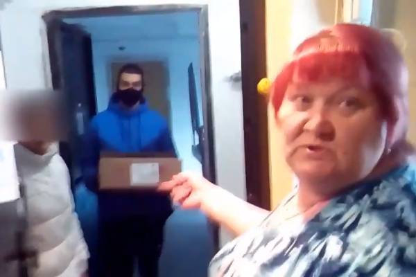 В «Единой России» назвали провокацией видео, на котором волонтёр партии пришёл с конфетами к диабетику - govoritmoskva.ru - Москва - Россия - Челябинск