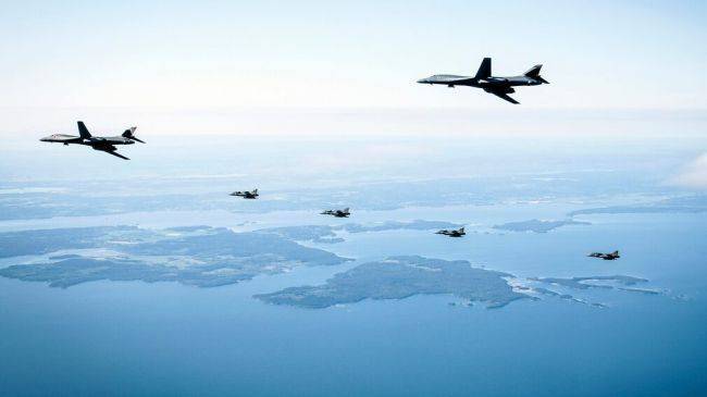 Первые в истории Скандинавии учения бомбардировщиков ВВС США B-1 Lancer - eadaily.com - Норвегия - США - Швеция - Исландия