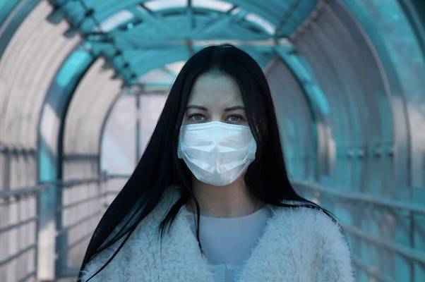 Более половины новых больных коронавирусом в Москве младше 45 лет - abnews.ru - Москва - Россия - Новости