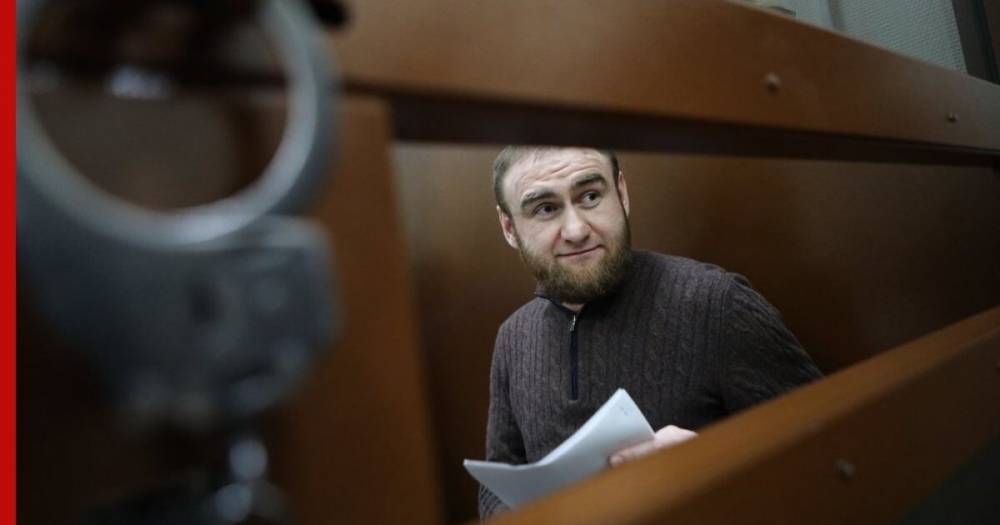 Рауф Арашуков - Суд отменил продление ареста Рауфу Арашукову и его отцу - profile.ru - Москва - Россия