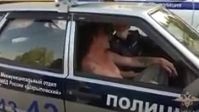 Ирина Волк - Под Красноярском пьяный водитель без прав сбил на обочине двухлетнего ребенка - piter.tv - Россия - Красноярский край - Красноярск