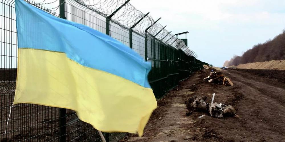 Арсений Яценюк - Украина на 4 года отложила начатый три премьера назад проект "Стена" на границе с РФ - ruposters.ru - Россия - Украина