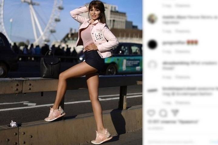 Гуляющую по Лондону российскую звезду Play Boy ущипнули за ягодицу - mk.ru - Англия - Лондон - Ростов-На-Дону