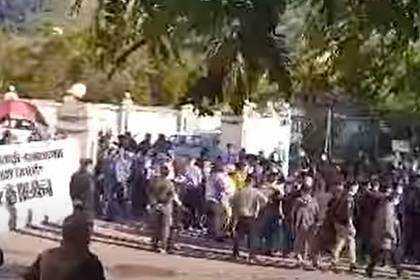В Таджикистане со стрельбой разогнали взбунтовавшихся китайских рабочих - lenta.ru - Китай - Таджикистан