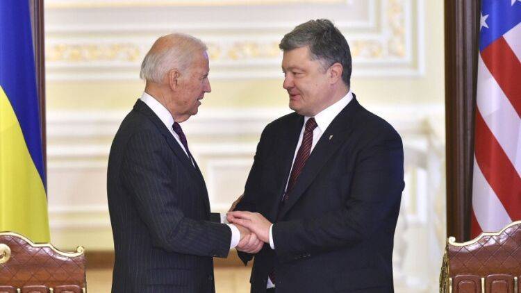 Петр Порошенко - Виктор Янукович - Анатолий Вассерман - Андрей Деркач - Джо Байден - Вассерман рассказал о рассекреченном разговоре Порошенко и Байдена - polit.info - США - Украина - Киев