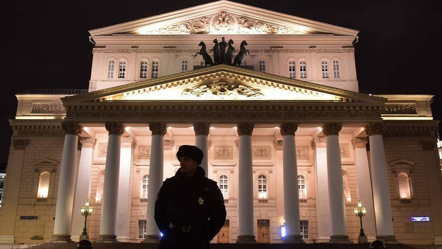 Ольга Любимова - Александр Калягин - Калягин не поддержал идею шахматной рассадки зрителей в театрах - gazeta.ru - Россия - РСФСР