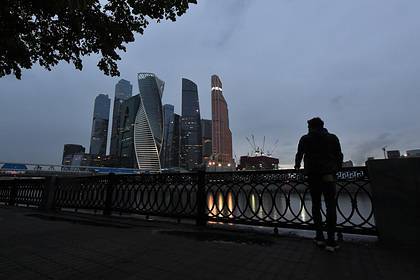 Владимир Путин - Сергей Собянин - Собянин заявил о необходимости продлить самоизоляцию в Москве - lenta.ru - Москва - Россия