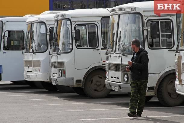 В Сыктывкаре стартуют продажи социальных проездных билетов на июнь - bnkomi.ru - Сыктывкар