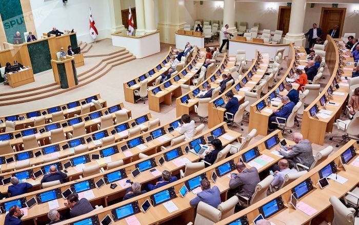 Парламент предоставил правительству право вводить ограничения после ЧП - sputnik-georgia.ru - Грузия - Тбилиси