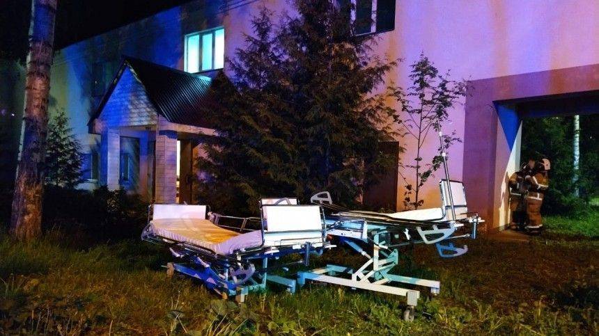 Видео пожара в больнице Татарстана из-за которого погибли два человека - 5-tv.ru - респ. Татарстан - Зеленодольск
