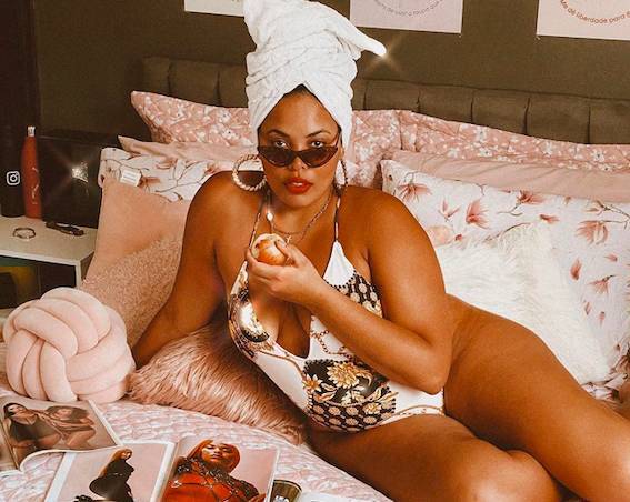 На обложке Vogue появилась обнаженная плюс-сайз модель - vm.ru - Бразилия