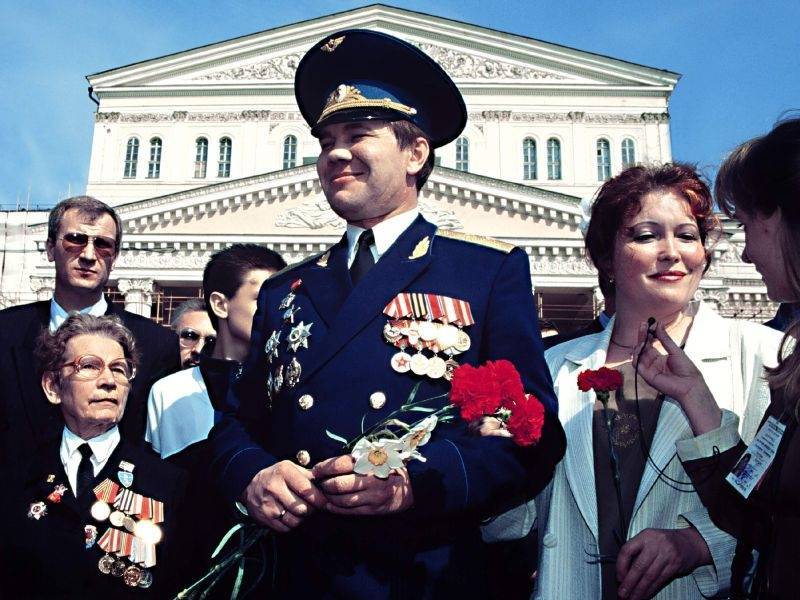 "Три раза слышал зов трубы": генерал Александр Лебедь предчувствовал свою смерть - sobesednik.ru - Хасавюрт