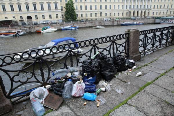 Александр Беглов - В Петербурге начнут штрафовать за неочищенные урны - abnews.ru - Санкт-Петербург - Новости - Петербург