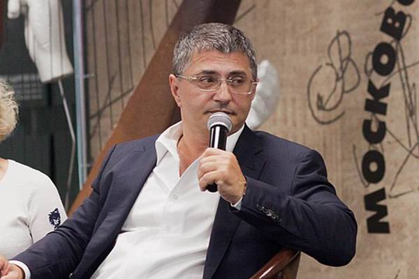 Александр Мясников - Доктор Мясников объяснил «пик смертности» от коронавируса - abnews.ru - Россия - Москва - Новости
