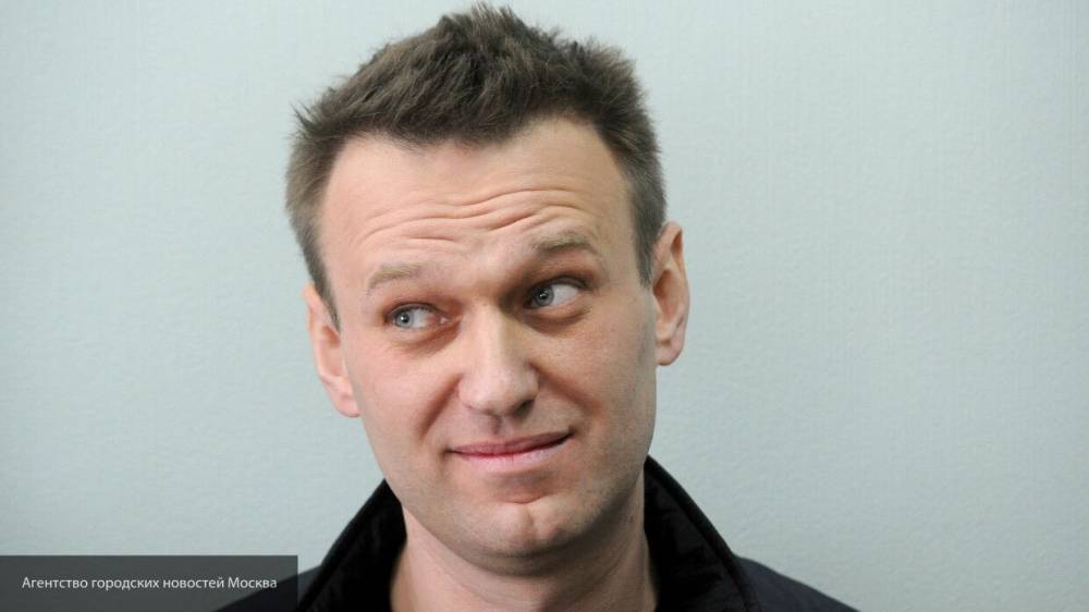 Алексей Навальный - Дарья Навальная - Блогер - Навального уличили в трате денег ФБК на оплату учебы дочери в США - polit.info - США